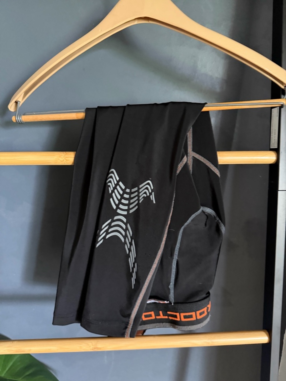 Kids Black Compression Shorts by 2XU